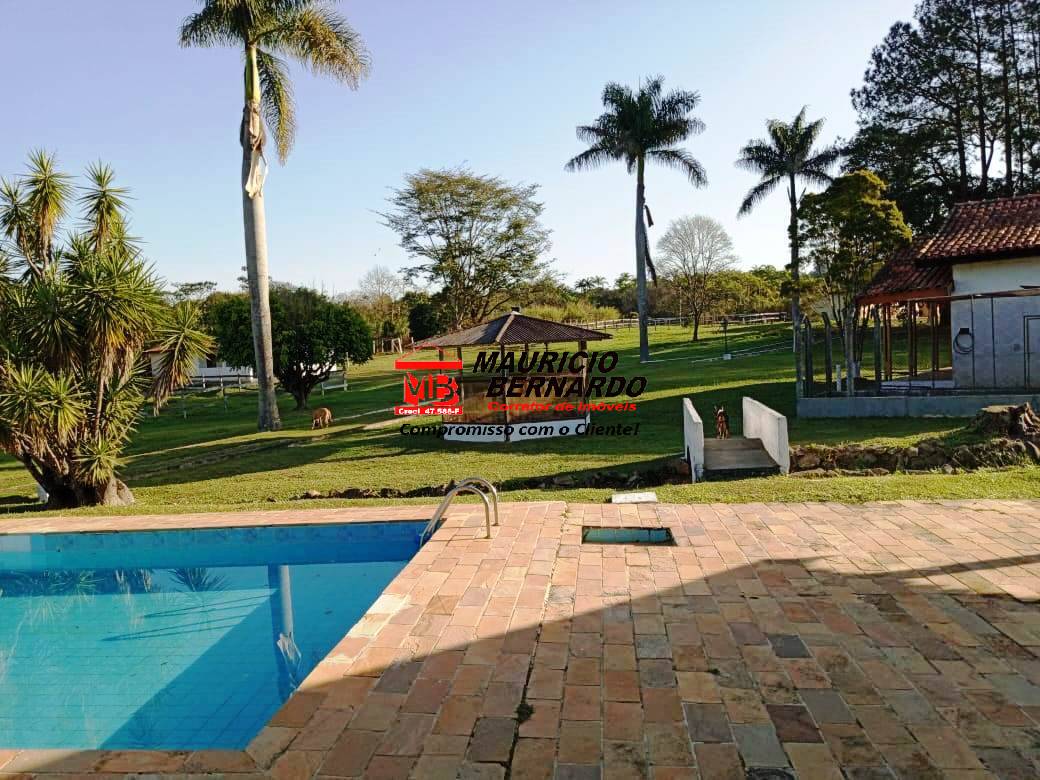 Sítio, 4 quartos, 700 m² - Foto 10